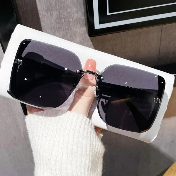 Chic Oversized Sunglasses